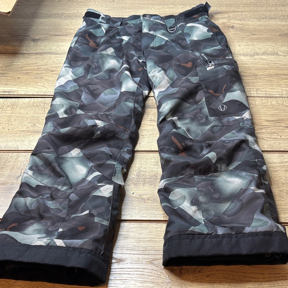 Youth Boys Sunice Extendable Hem Camouflage Snow/Ski Pants Size 10